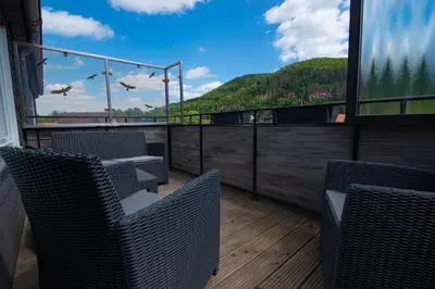 Ein allgemeiner Bergblick oder ein Berglick von der Ferienwohnung aus