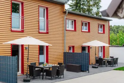 Das Gebäude in dem sich die Ferienwohnung befindet