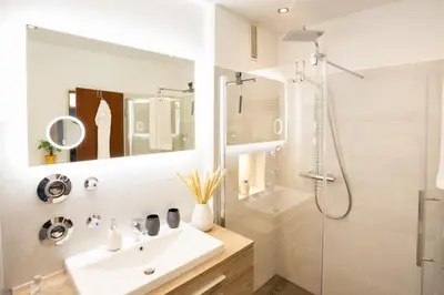 Ein Badezimmer in der Unterkunft Bismarckstraße 27