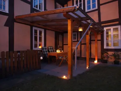 Das Gebäude in dem sich das Ferienhaus befindet