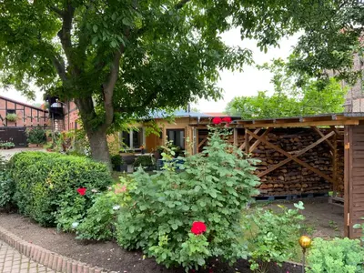 Ein Garten an der Unterkunft Ferienwohnung Silstedt
