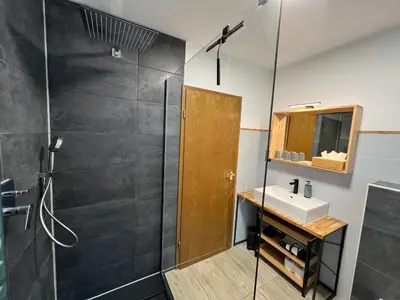 Ein Badezimmer in der Unterkunft Vor lauter Bäumen B&B