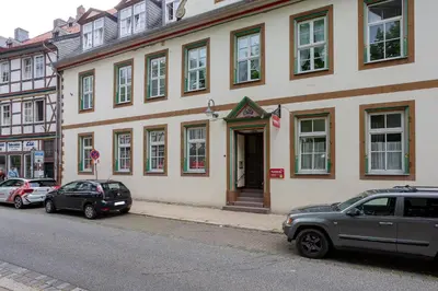 Das Gebäude in dem sich die Ferienwohnung befindet