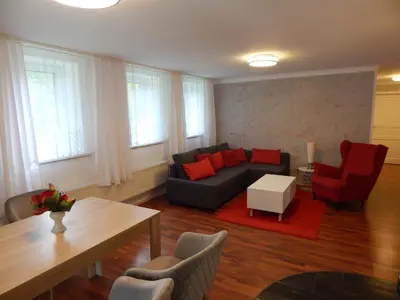 Ein Sitzbereich in der Unterkunft Ferienwohnung Haus Bettina