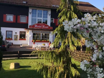 Ein Garten an der Unterkunft Harmonie Hotel Rust
