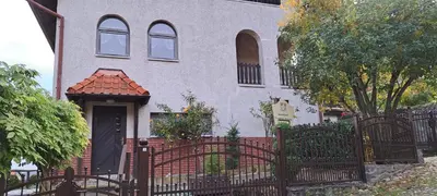 Ein Garten an der Unterkunft ! Ferienwohnung am Schlossberg