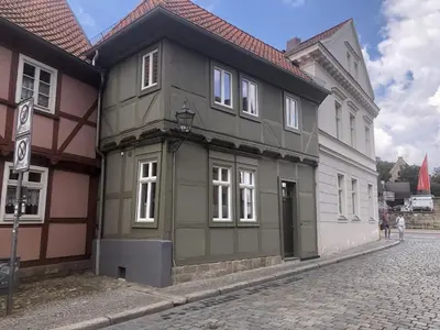Das Gebäude in dem sich die Ferienwohnung befindet
