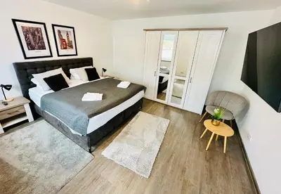 Ein Bett oder Betten in einem Zimmer der Unterkunft FeWo Sonnenschein mit Whirlpoolbadewanne #Innestadtnähe#Netflix von Harztraveler