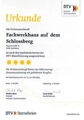 Ein Zertifikat, Auszeichnung, Logo oder anderes Dokument, das in der Unterkunft Fachwerkhaus auf dem Schlossberg ausgestellt ist