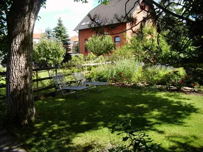 Ein Garten an der Unterkunft Ferienwohnung Markert