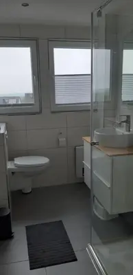 Ein Badezimmer in der Unterkunft Ferienwohnung Harzer Wolf in Goslar/Sudmerberg
