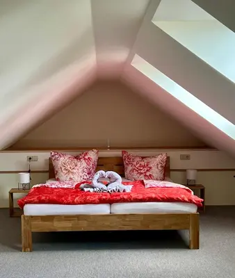 Ein Bett oder Betten in einem Zimmer der Unterkunft Ferienwohnung Bahnsteig 1