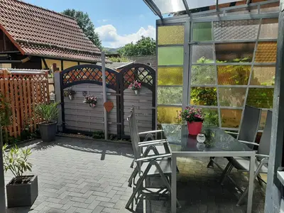 Ein Patio oder anderer Außenbereich in der Unterkunft Ferienwohnung Alte Glaserei