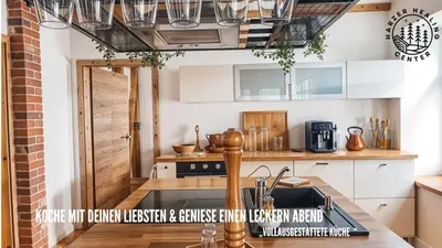 Küche/Küchenzeile in der Unterkunft HARZER HEALING CENTER 2024 Gemütliche Landhauswohnung mit Fussbodenheizung,XXL Kochinsel,XXL Regenduschen,Modern,Hochwertig,Persönlich,Vollausgestattet