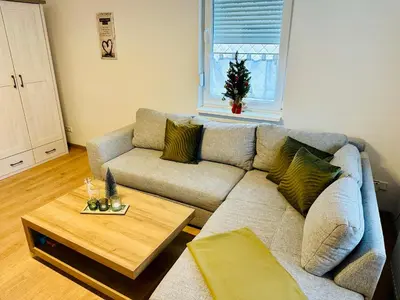Ein Sitzbereich in der Unterkunft FeWo Buche mit Balkon #Netflix #Innenstadtnähe von Harztraveler