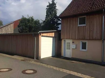 Das Gebäude in dem sich die Ferienwohnung befindet