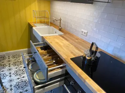 Küche/Küchenzeile in der Unterkunft Hexenhaus im Jagdhof Carlshaus