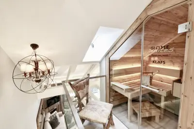 Ein Sitzbereich in der Unterkunft HOME Suites Maisonette mit Sauna