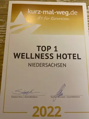 Ein Zertifikat, Auszeichnung, Logo oder anderes Dokument, das in der Unterkunft Harz Hotel & Spa Seela ausgestellt ist