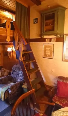 Ein Sitzbereich in der Unterkunft Arode Hütte Harzilein - Romantic tiny house on the edge of the forest