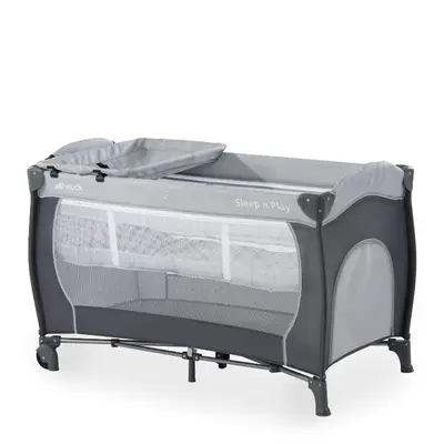 Ein Bett oder Betten in einem Zimmer der Unterkunft FeRo´s Ferienwohnung
