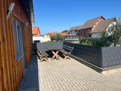 Das Gebäude in dem sich das Ferienhaus befindet