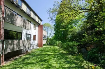 Ein Garten an der Unterkunft FeWo Amselnest