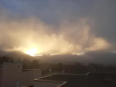 Ein allgemeiner Bergblick oder ein Berglick von der Ferienwohnung aus