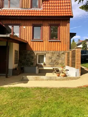 Das Gebäude in dem sich die Ferienwohnung befindet