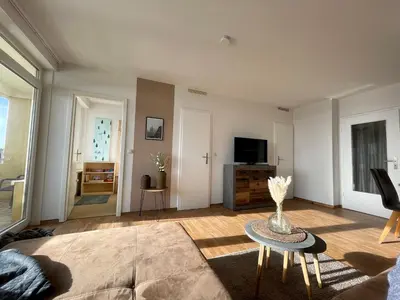 TV/Unterhaltungsangebot in der Unterkunft Schöne Ferienwohnung mit Schwimmbad, Sauna und Balkon