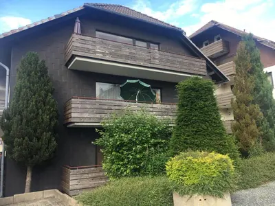 Das Gebäude in dem sich die Ferienwohnung befindet
