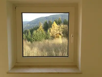 Ein allgemeiner Bergblick oder ein Berglick von der Ferienwohnung aus