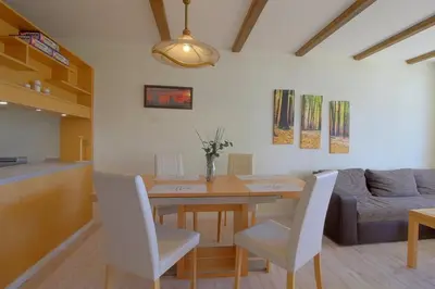 Ein Sitzbereich in der Unterkunft Apartment 457