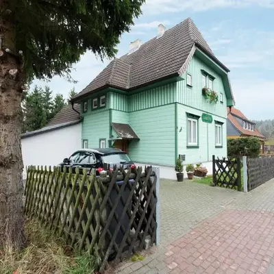 Ferienhaus mit Wellnessbereich in Elend