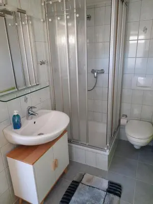 Ein Badezimmer in der Unterkunft Kleine gemütliche Ferienwohnung günstige Lage
