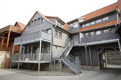 Das Gebäude in dem sich die Ferienwohnung befindet