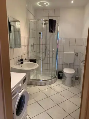 Ein Badezimmer in der Unterkunft 1-Zimmer-Wohnung Astfeld