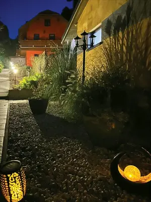 Ein Garten an der Unterkunft Ferienhaus Nicole II, Barrierefrei, mit HIRO Lift