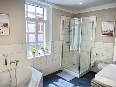 Ein Badezimmer in der Unterkunft Ferienwohnungen Albarts by Mountain apart