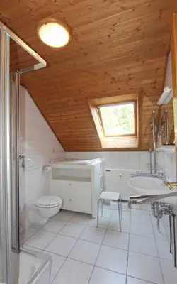 Ein Badezimmer in der Unterkunft Naturerlebnisdorf Blauvogel im Harz
