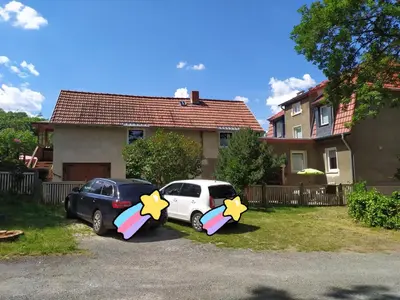 Das Gebäude in dem sich die Ferienwohnung befindet