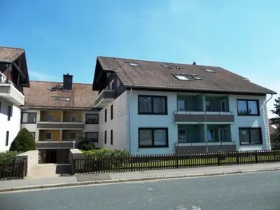 Das Gebäude in dem sich die Ferienwohnung befindet