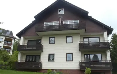 Das Gebäude in dem sich die Ferienwohnung befindet