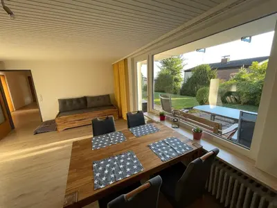 Ein Sitzbereich in der Unterkunft Ferienwohnung Elfengast, FassSauna, Harzurlaub in bester Lage