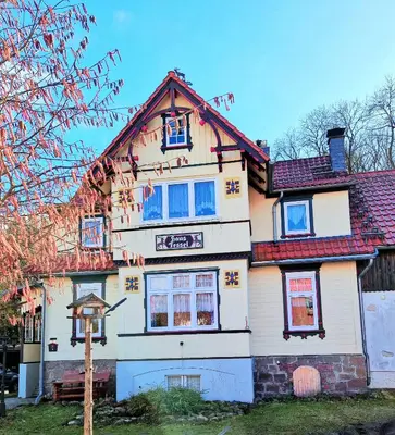Das Gebäude in dem sich die Ferienwohnung befindet