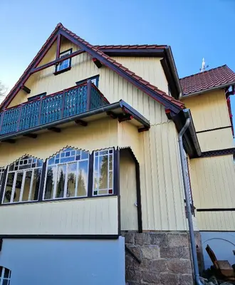 Das Gebäude in dem sich die Ferienwohnung befindet