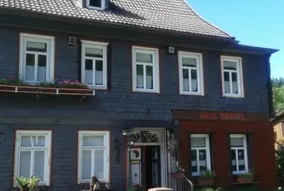 Das Gebäude in dem sich die Ferienwohnung befindet
