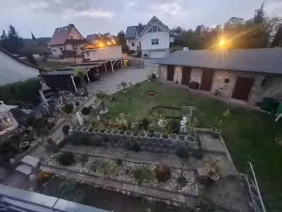 Ein Garten an der Unterkunft Ferienwohnungen Fam. Bartl