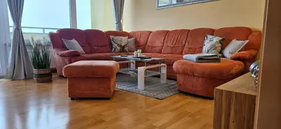 Ein Sitzbereich in der Unterkunft Apartement zur Bergoase mit Schwimmbad für Groß und Klein