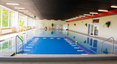 Der Swimmingpool an oder in der Nähe von Apartement zur Bergoase mit Schwimmbad für Groß und Klein